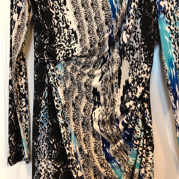 Ivy & Blu Ruched Dress Size 6 - Picture 2 of 7